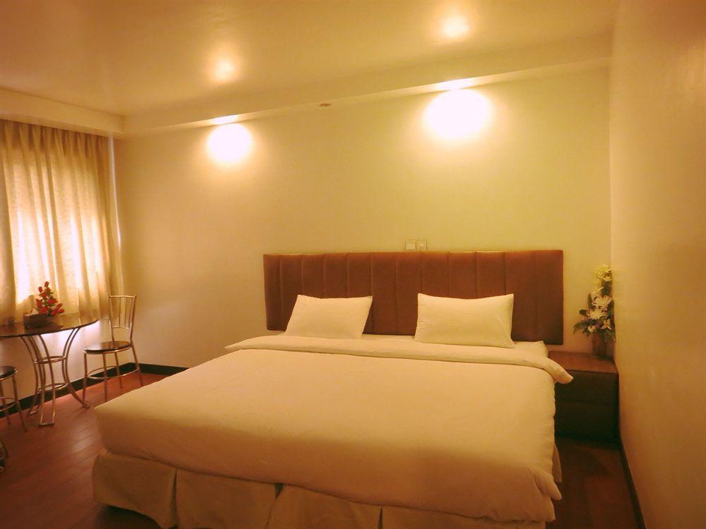 Hotel High Five 2*