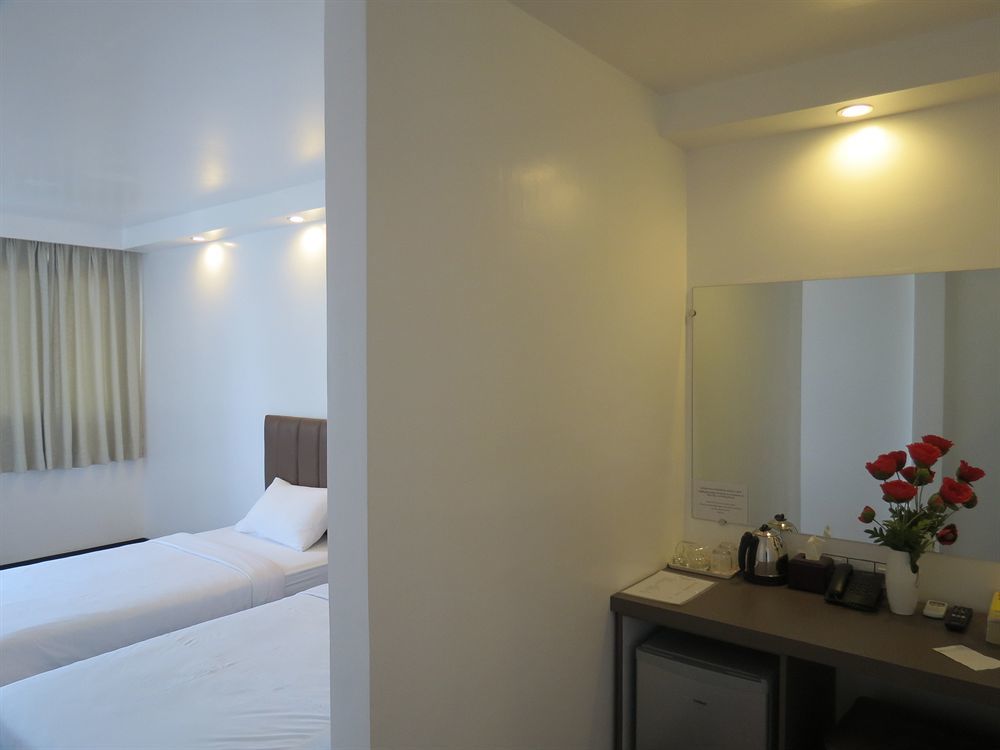 Hotel High Five