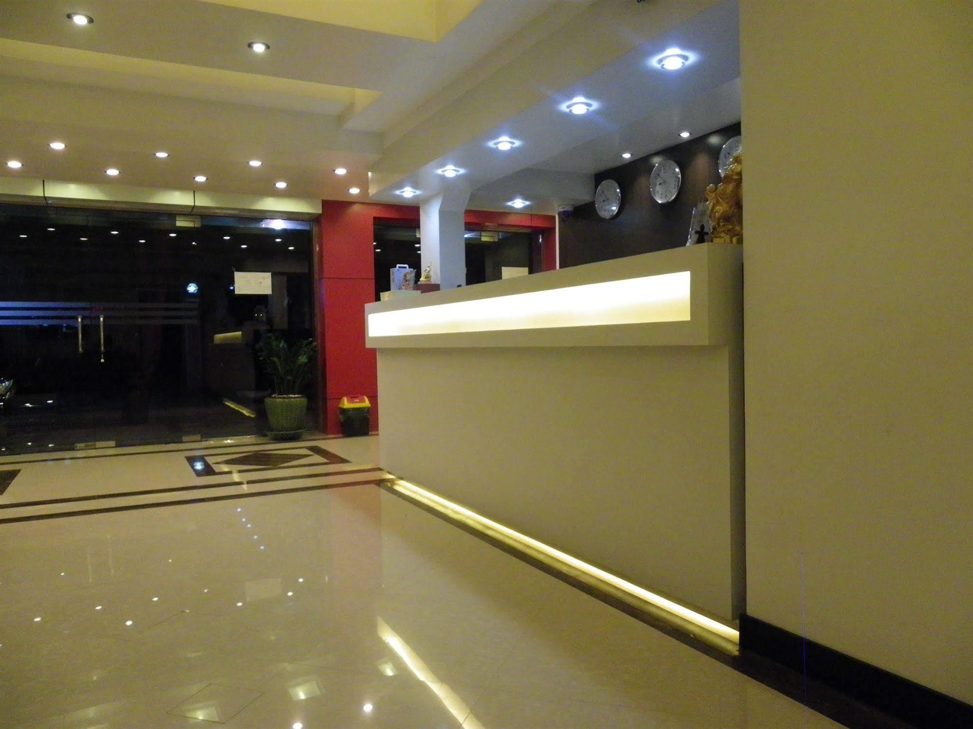 High Five Hotel