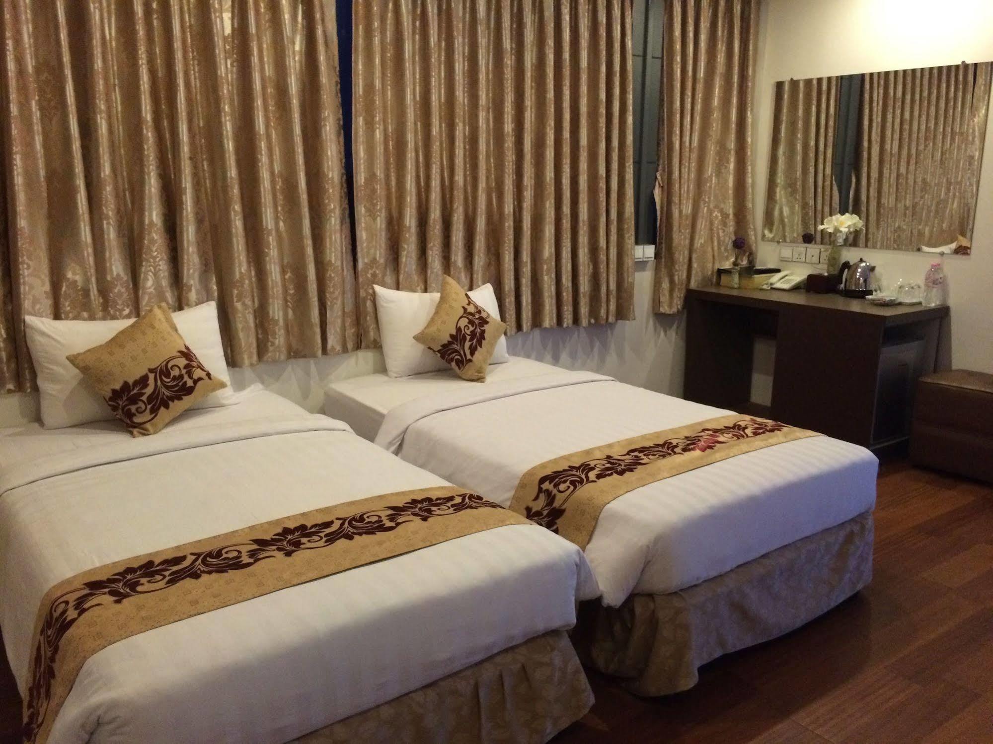 High Five Hotel 2*
